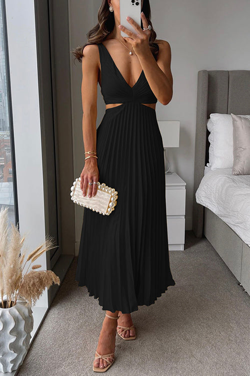 Elisse™ Cut-Out Waist Pleated Maxi Dress