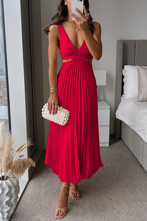 Elisse™ Cut-Out Waist Pleated Maxi Dress